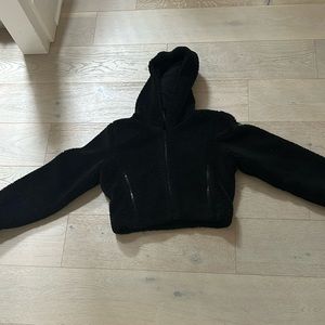 Alo fuzzy crop jacket